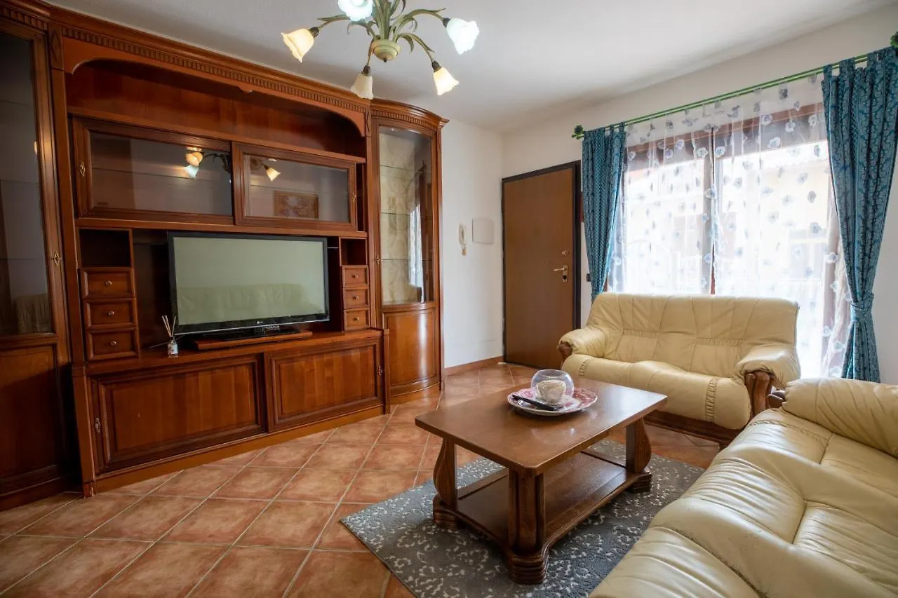 Teo'S Apartment Olbia 0*,